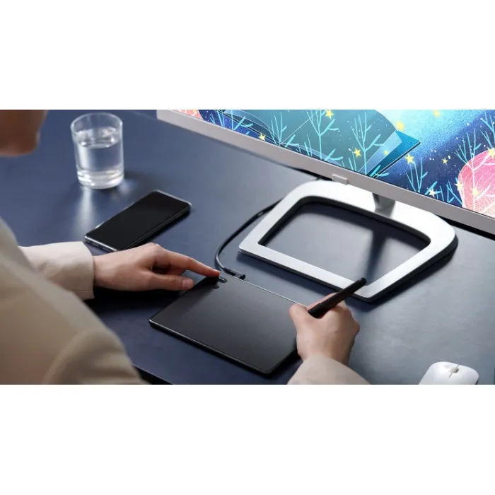 Huion Inspiroy RTE-100 grafik plansheti (6.3" × 3.9") qora