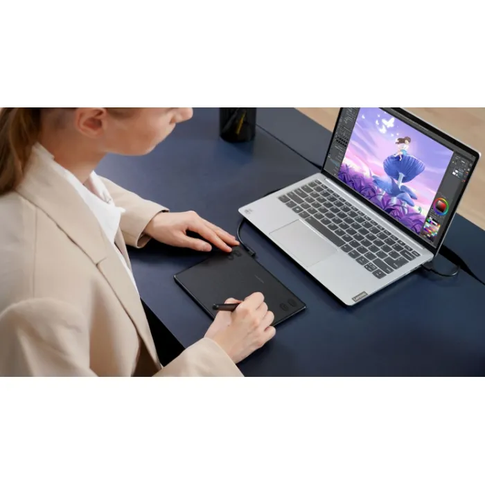 Huion Inspiroy RTE-100 grafik plansheti (6.3" × 3.9") qora