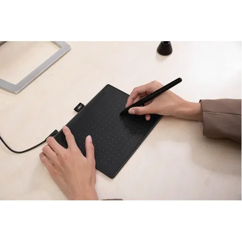 Huion Inspiroy RTS-300 grafik plansheti (6.3" × 3.9") qora