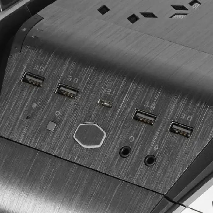 Cooler Master Cosmos C700M korpusi