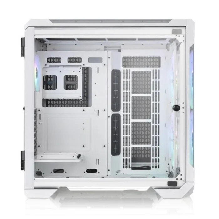 Thermaltake korpusi 51TG qor ko‘rinishi